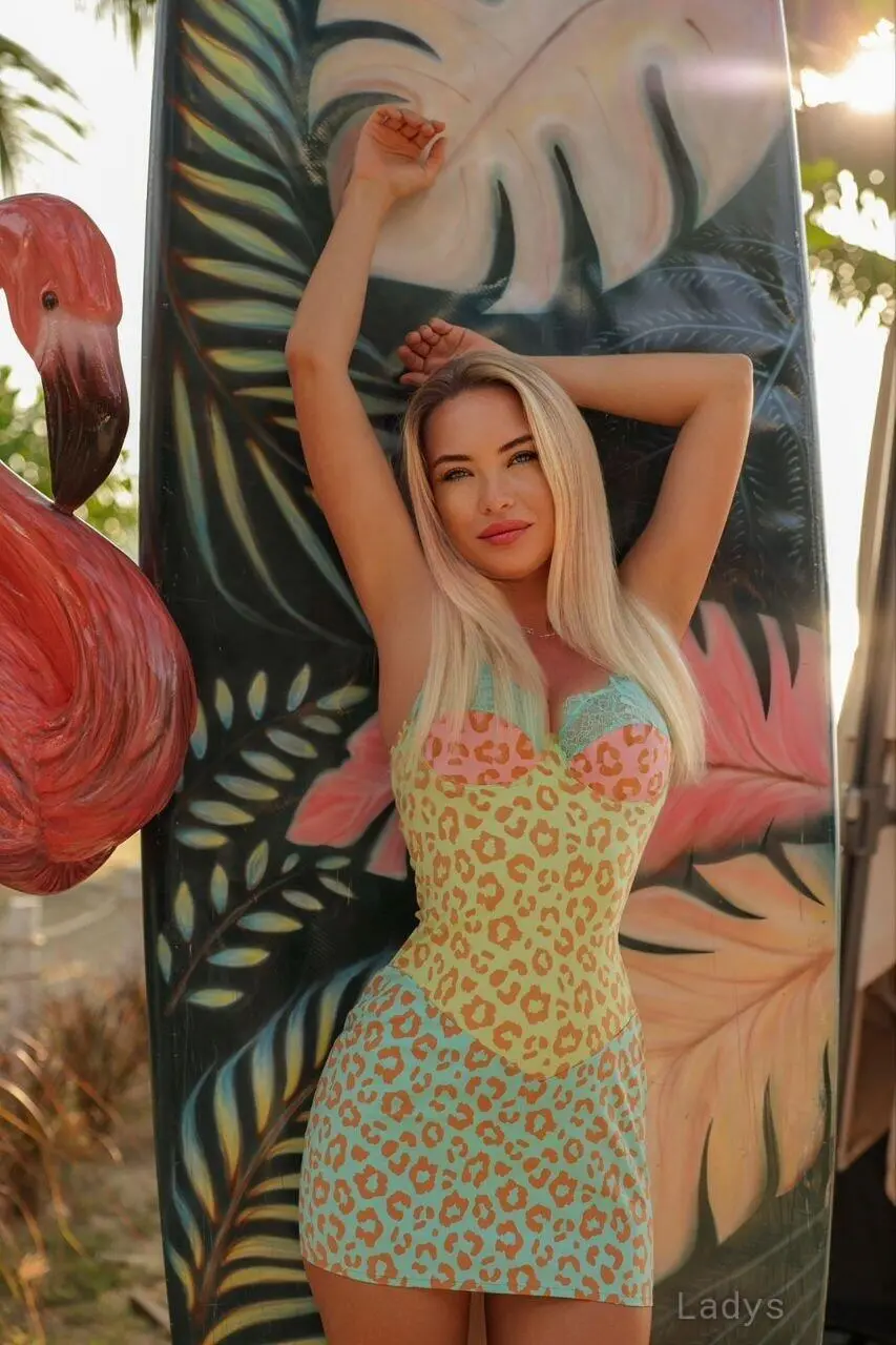 Polina, 27 years blonde escorts girl, height 170 sm, Weight kg, eros Phuket