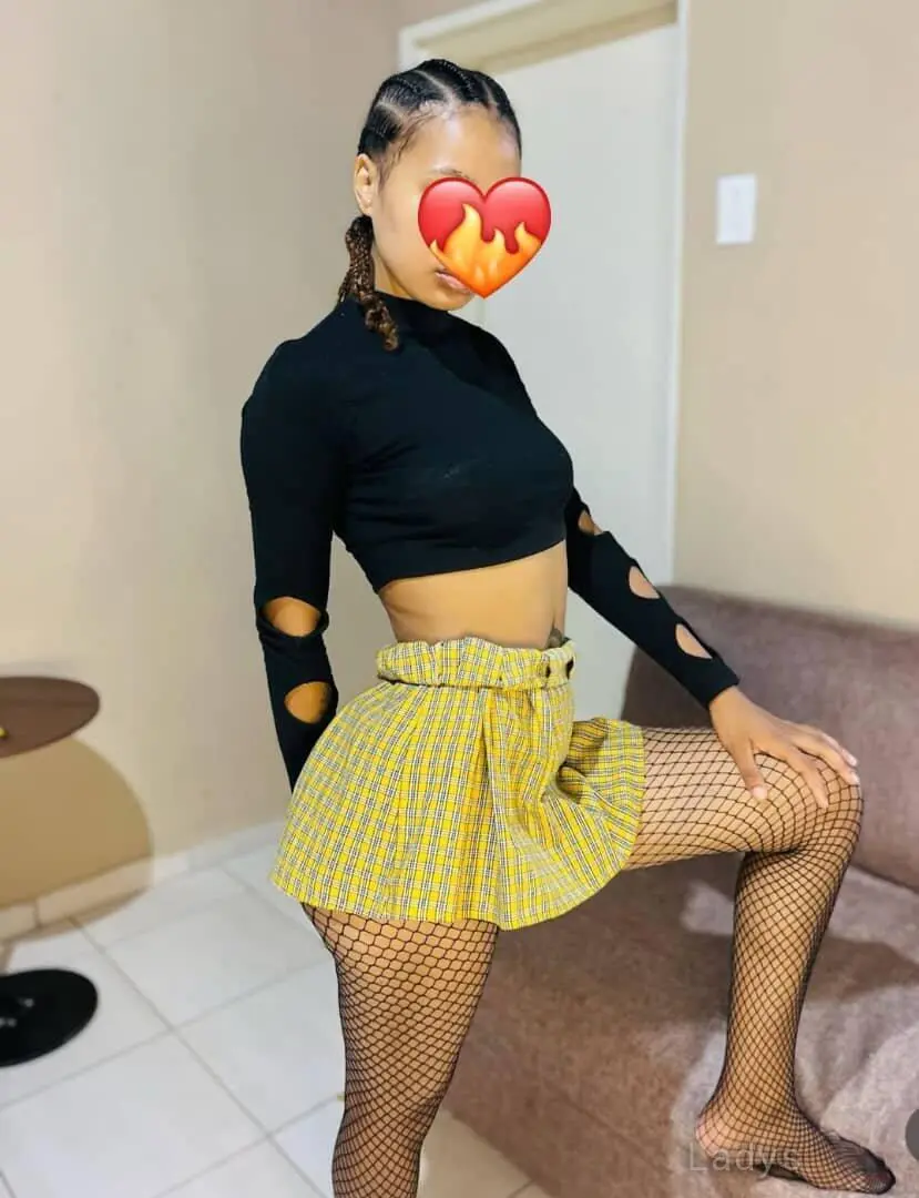 Lara, 23 years blonde escorts girl, height  sm, Weight  kg, eros Pune