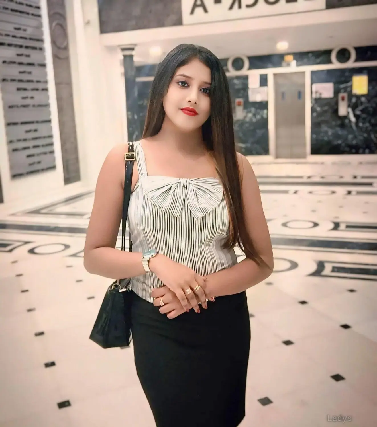 Pallavi, 23 years blonde escorts girl, height 153 sm, Weight kg, eros Pune
