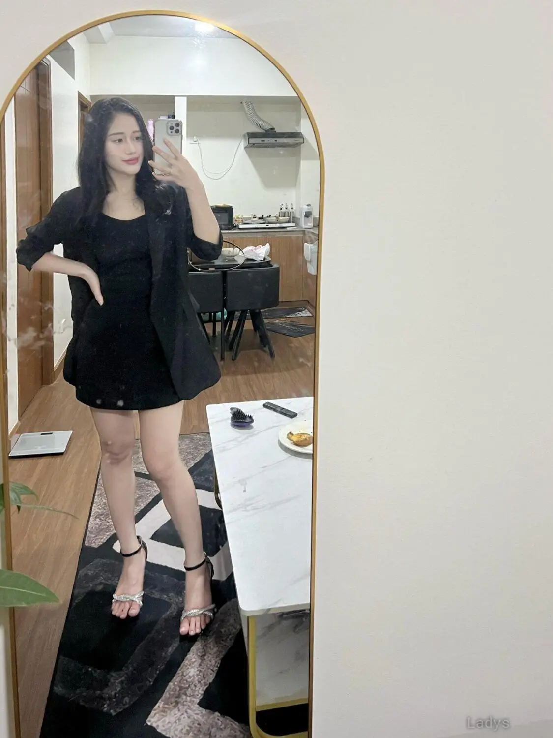Lisa, 20 years blonde escorts girl, height 160 sm, Weight  kg, eros Quezon City