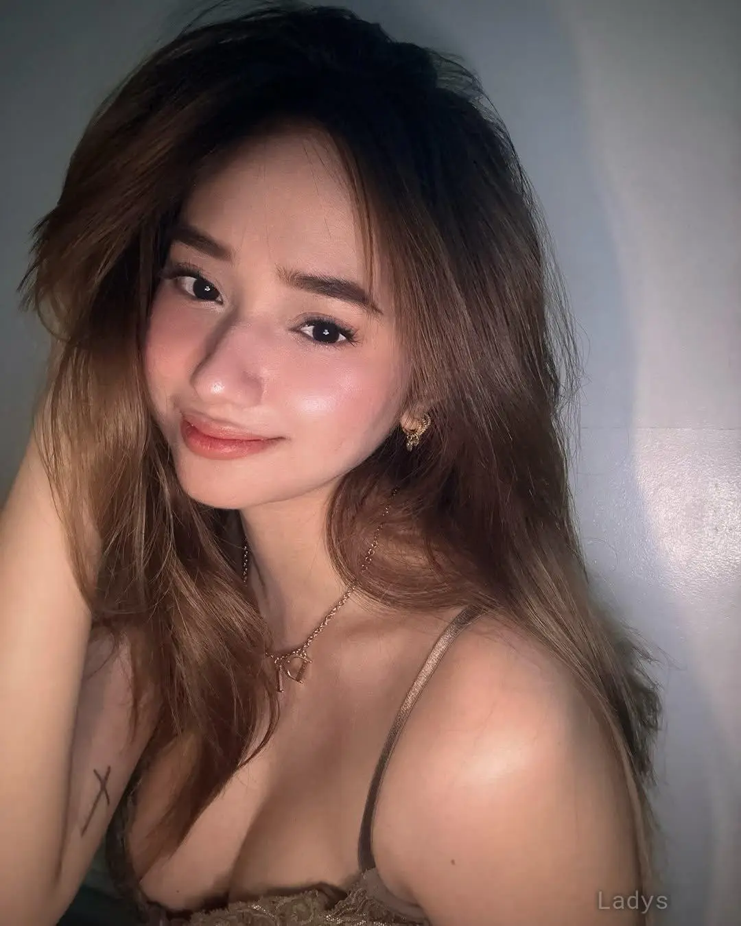 Jen My, 22 years blonde escorts girl, height 165 sm, Weight  kg, eros Ras Al Khaimah