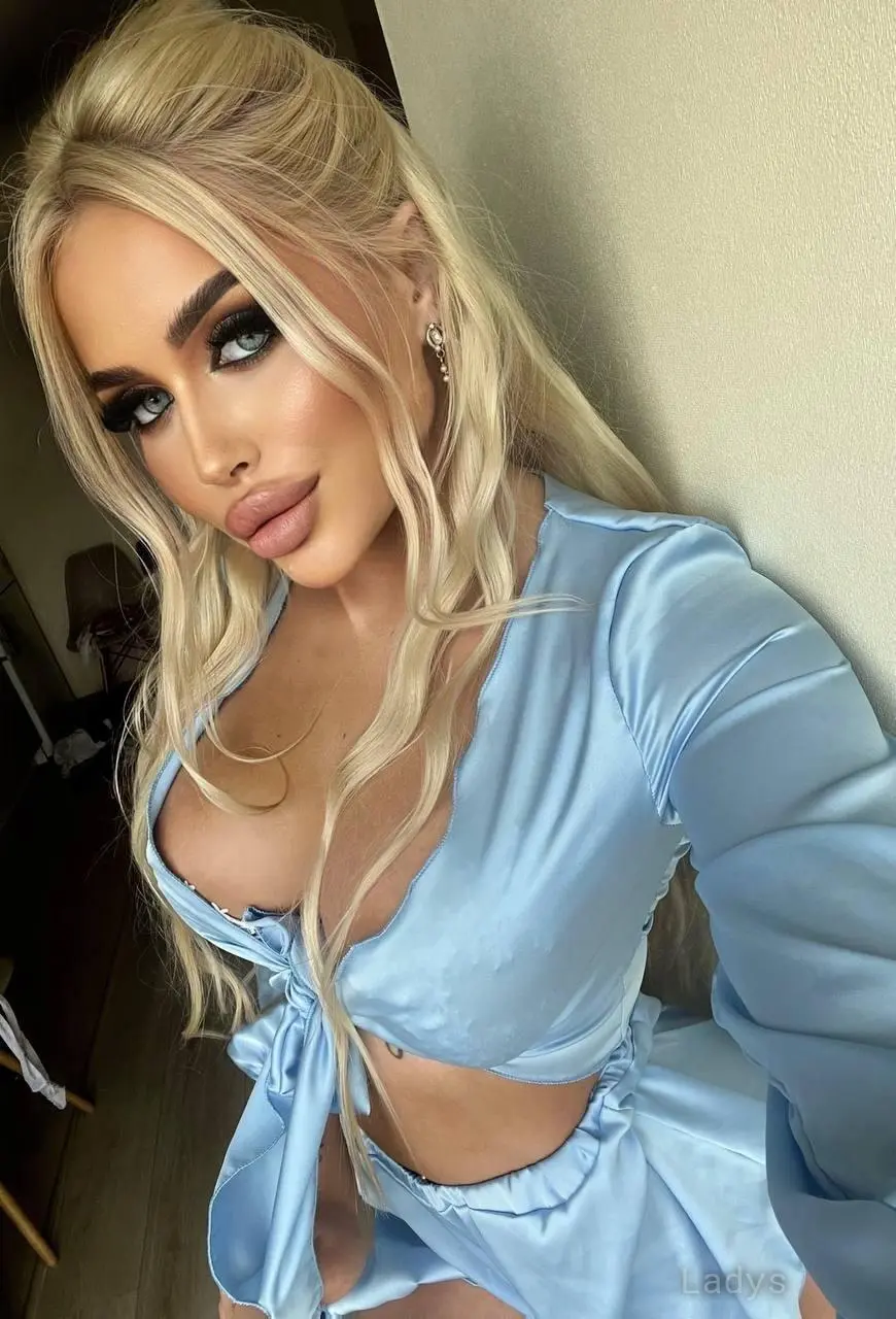 Marusya, 25 years blonde escorts girl, height 165 sm, Weight kg, eros Riyadh