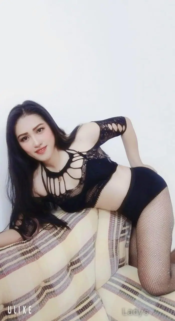 Yaya, 28 years blonde escorts girl, height 165 sm, Weight  kg, eros Salalah