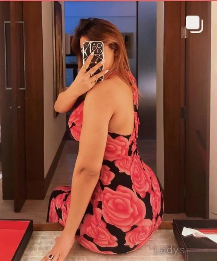 Pari, 26 years blonde escorts girl, height 176 sm, Weight kg, eros Sharjah