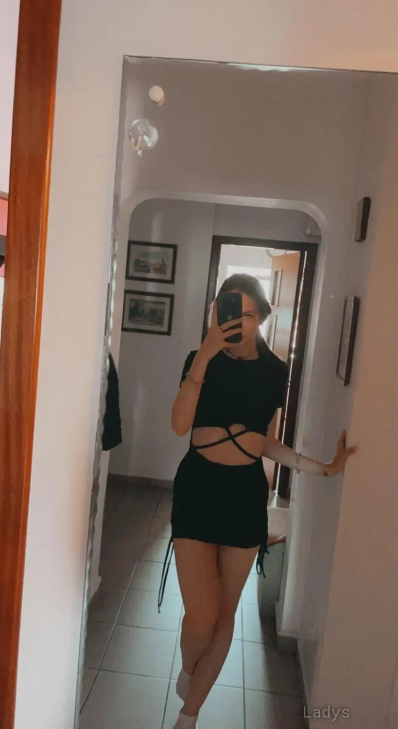 Leah, 22 years blonde escorts girl, height 171 sm, Weight 80 kg, eros Sibiu