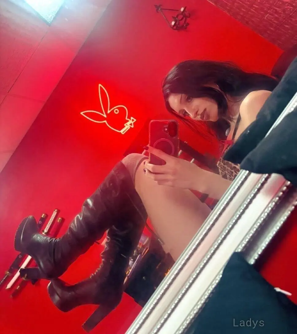Silver, 26 years blonde escorts girl, height 165 sm, Weight kg, eros Stuttgart