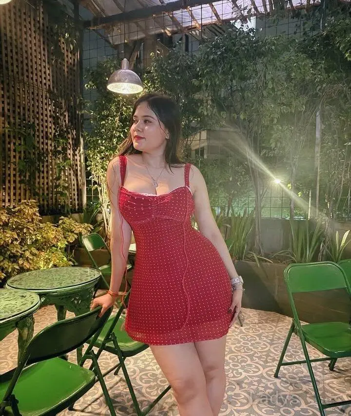 Lisa, 26 years blonde escorts girl, height 153 sm, Weight  kg, eros Udaipur