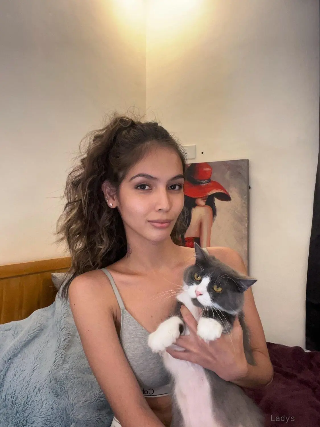 Aya, 24 years blonde escorts girl, height 163 sm, Weight  kg, eros Xīnzhú