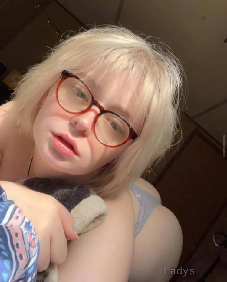 Clara, 27 years independent escort girl, height 156 sm, Weight 56 kg, erotic massage Arvada