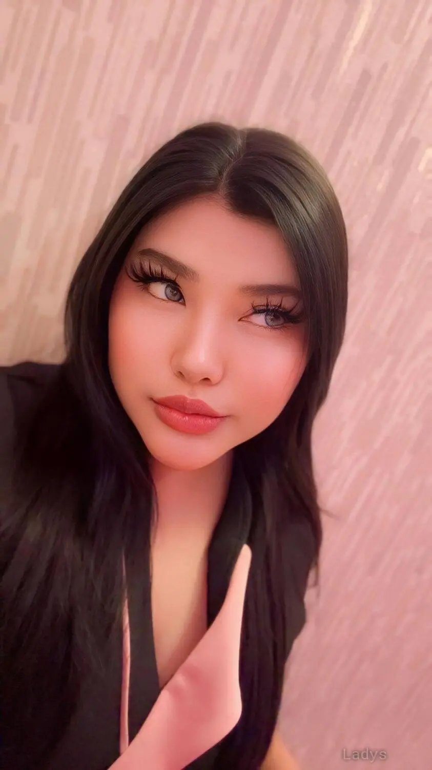 Rose, 25 years independent escort girl, height 160 sm, Weight kg, erotic massage Bangkok