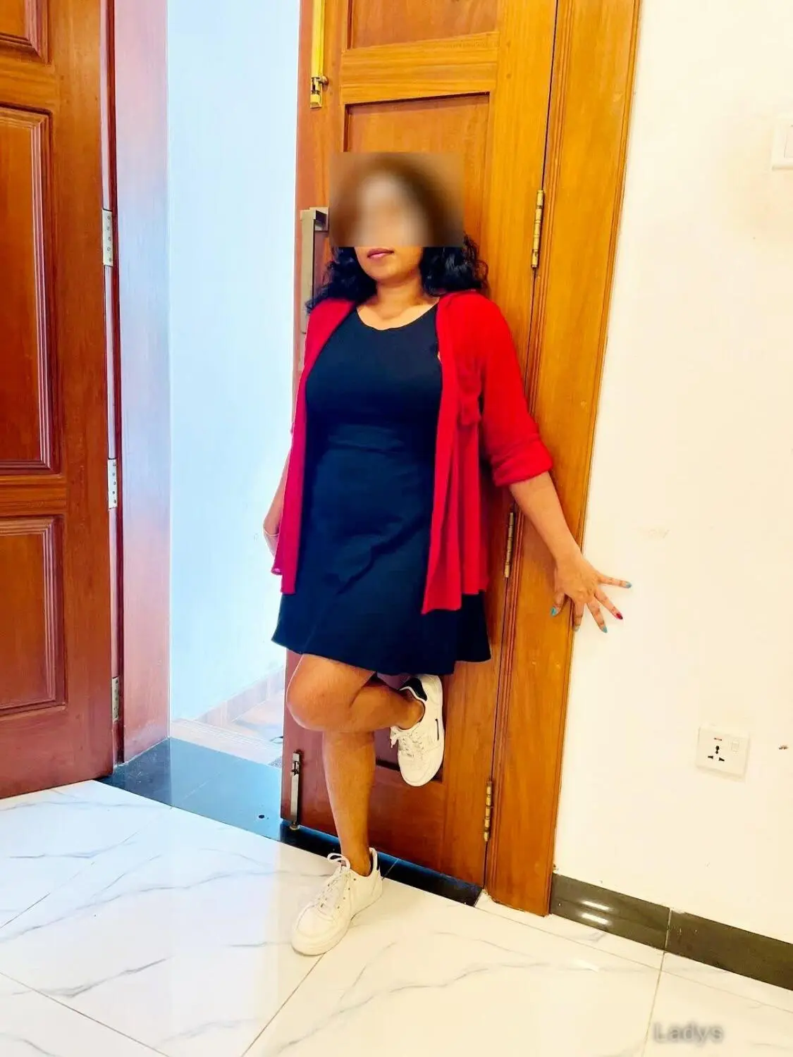 Givia, 30 years independent escort girl, height 150 sm, Weight kg, erotic massage Colombo
