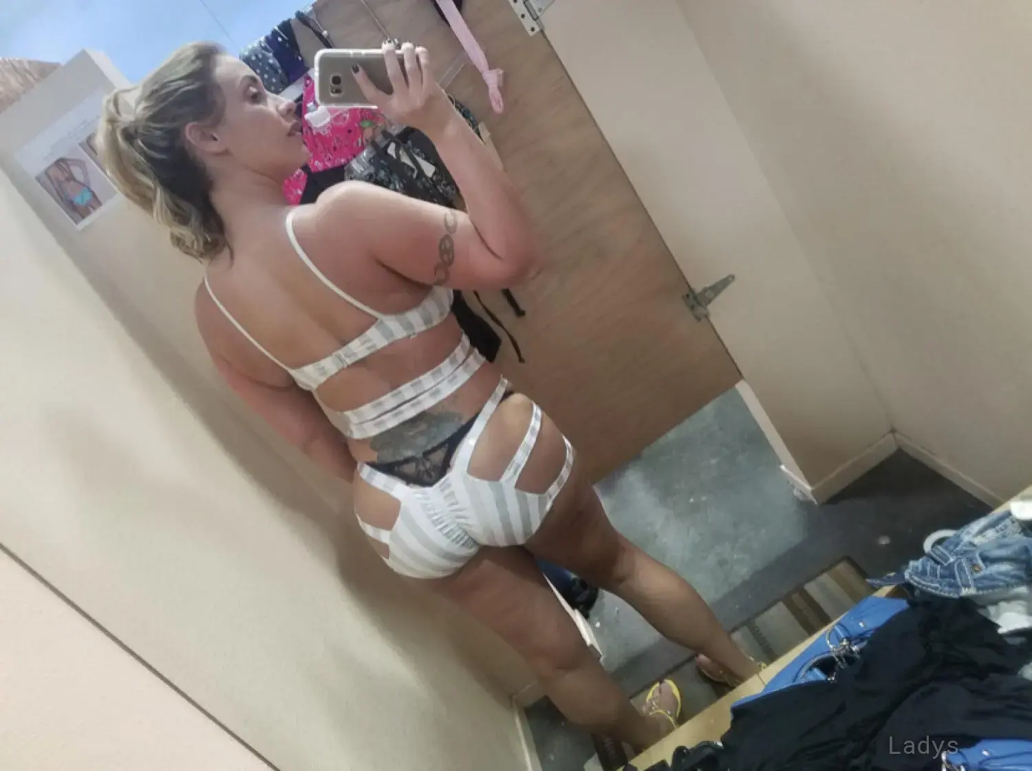BiG_MasajeReina, 36 years independent escort girl, height 167 sm, Weight 50 kg, erotic massage Houston