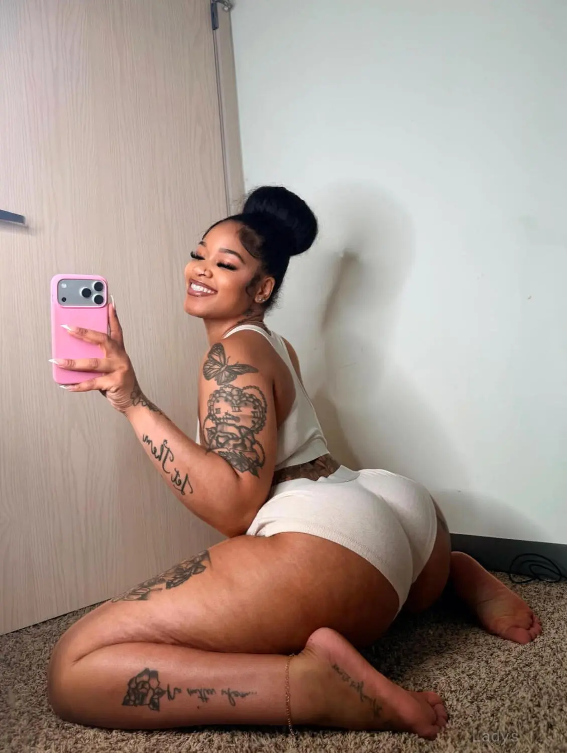 Jessica Starz, 25 years independent escort girl, height 173 sm, Weight 93 kg, erotic massage Miami