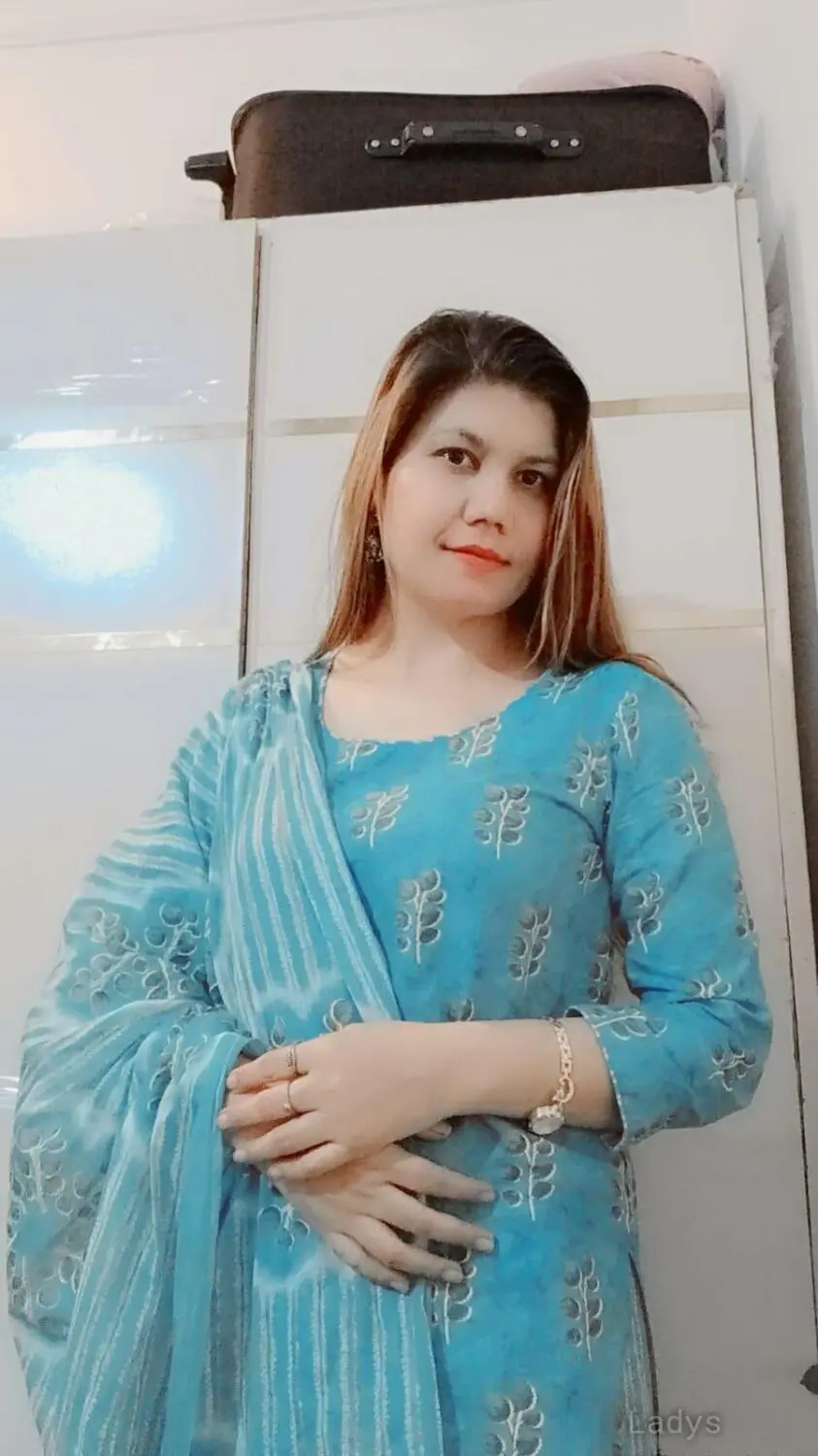 Zara, 27 years independent escort girl, height 153 sm, Weight kg, erotic massage Muscat