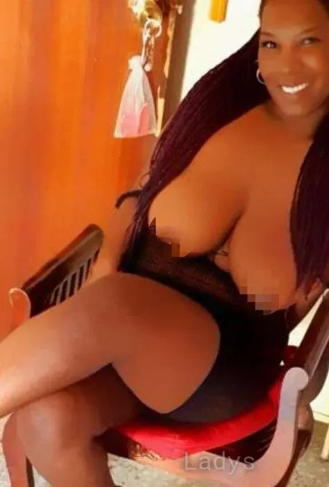 Kamilla, 42 years beautiful nude Esch-sur-Alzette escorts girl, height 171 sm, Weight 70 kg