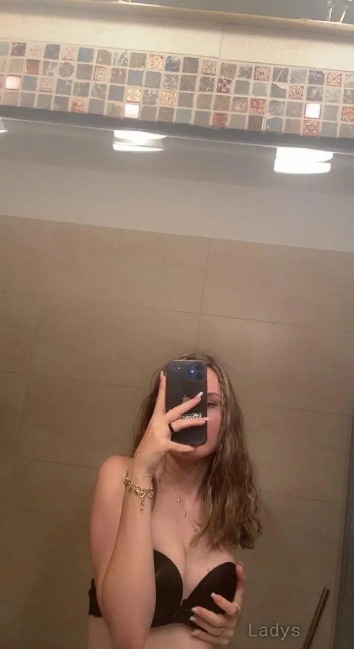 Letty, 26 years beautiful nude Escondido escorts girl, height 157 sm, Weight 80 kg