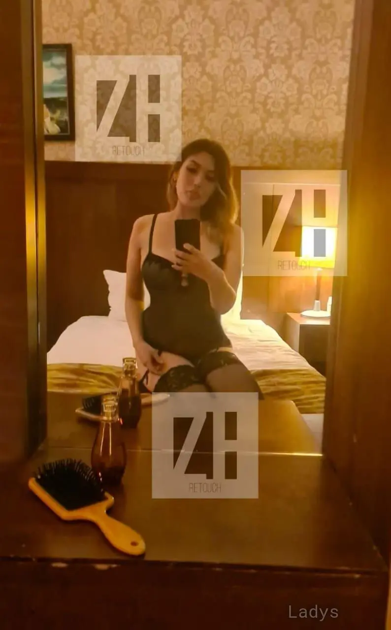 Rina, 24 years brunette escorts in Abha, height 167 sm, Weight  kg