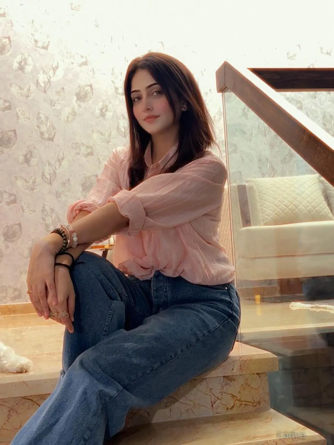 Anushka, 22 years brunette escorts in Abu Dhabi, height 166 sm, Weight kg