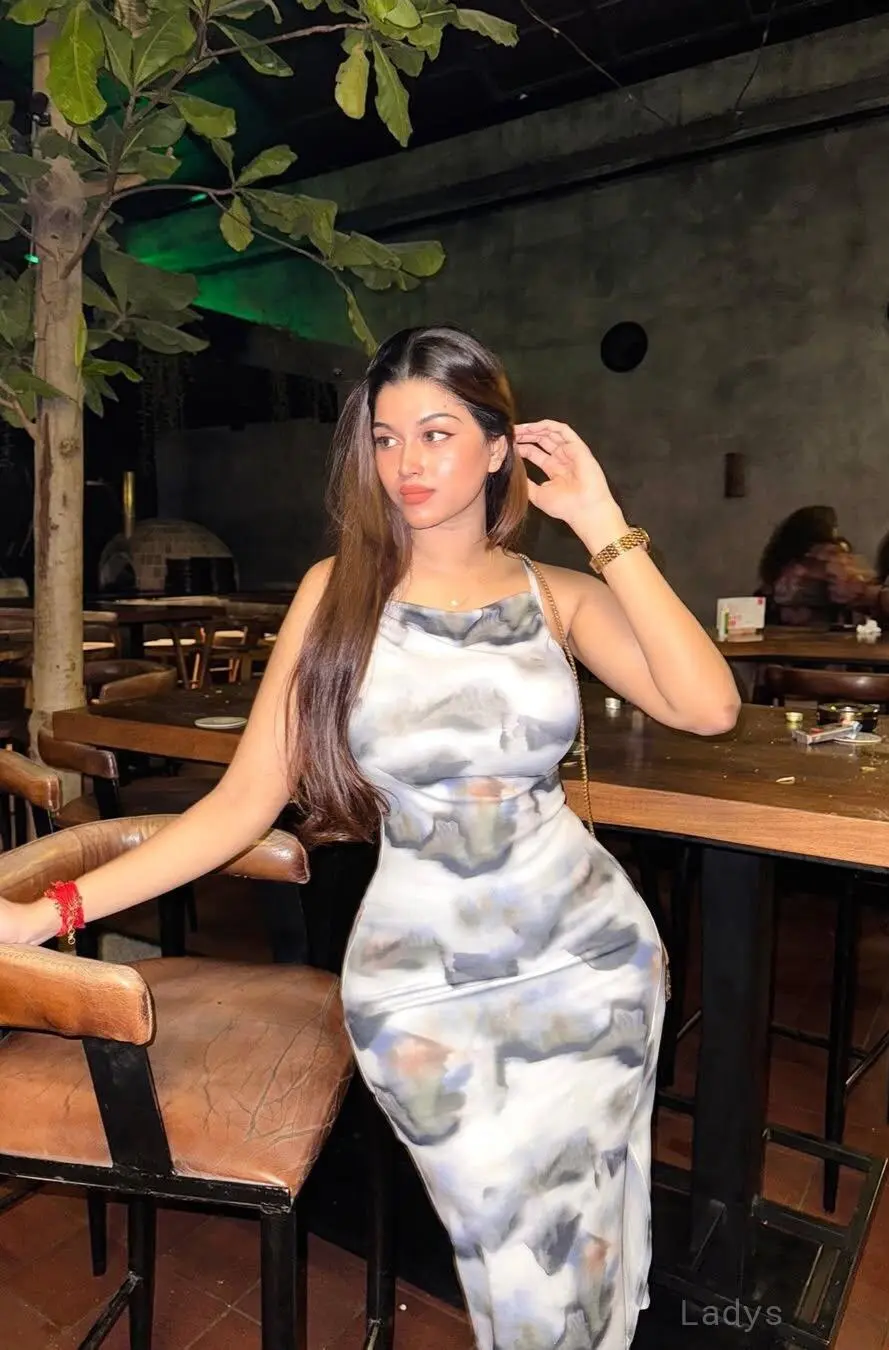 Heena, 24 years brunette escorts in Abu Dhabi, height 183 sm, Weight  kg