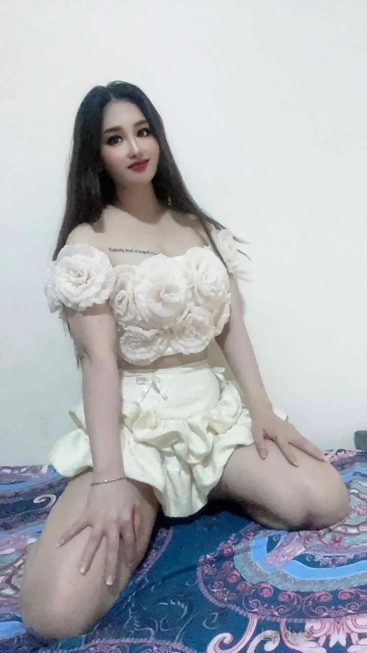 Jenny, 20 years brunette escorts in Abu Dhabi, height 170 sm, Weight  kg