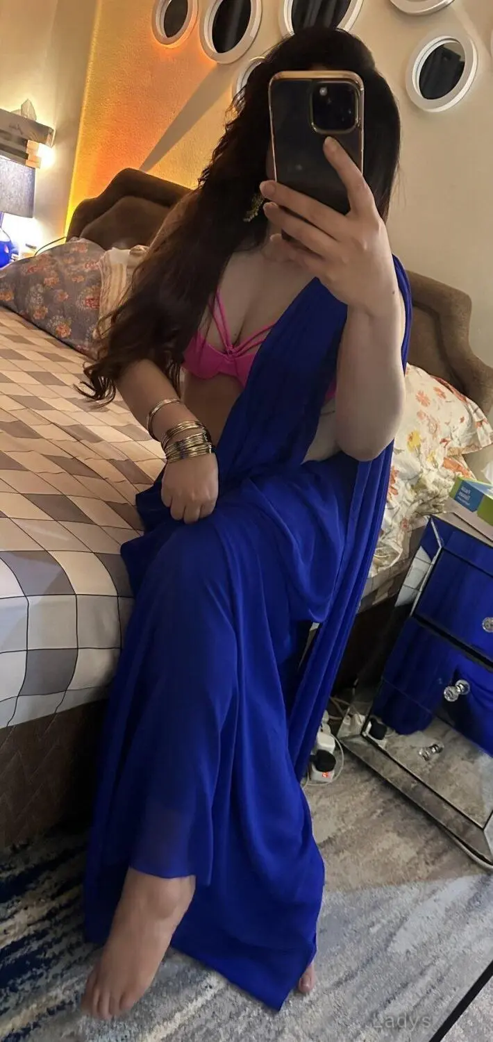 Malayali, 25 years brunette escorts in Abu Dhabi, height sm, Weight kg