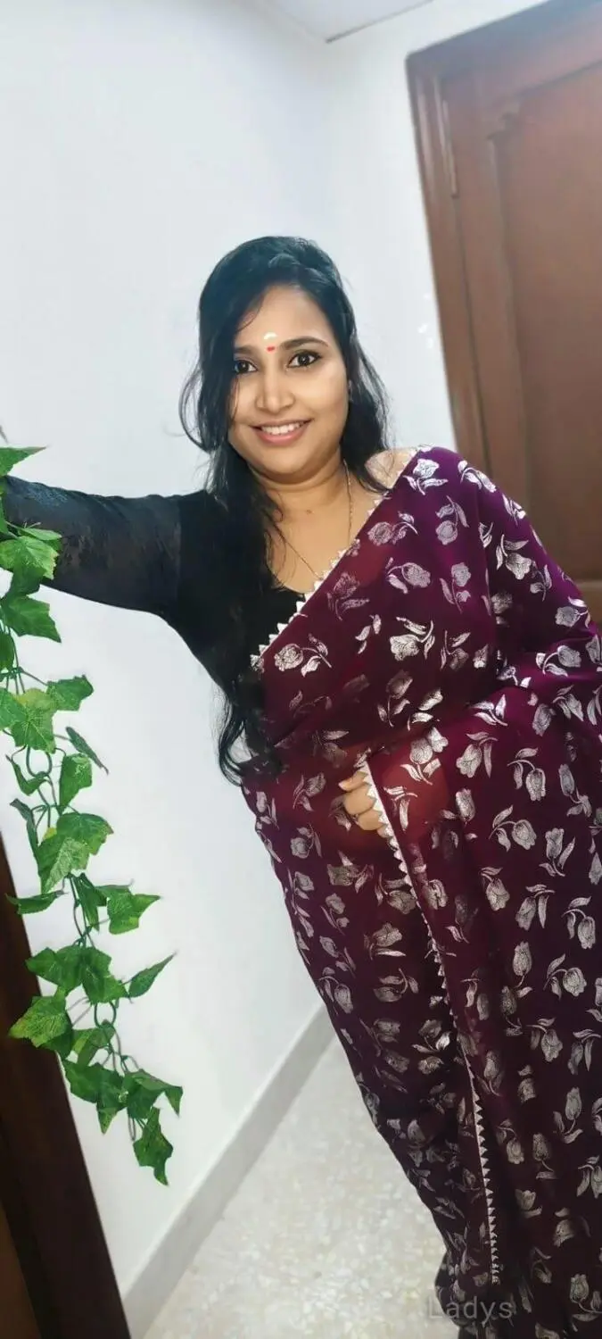 Neelu, 26 years brunette escorts in Abu Dhabi, height 172 sm, Weight  kg