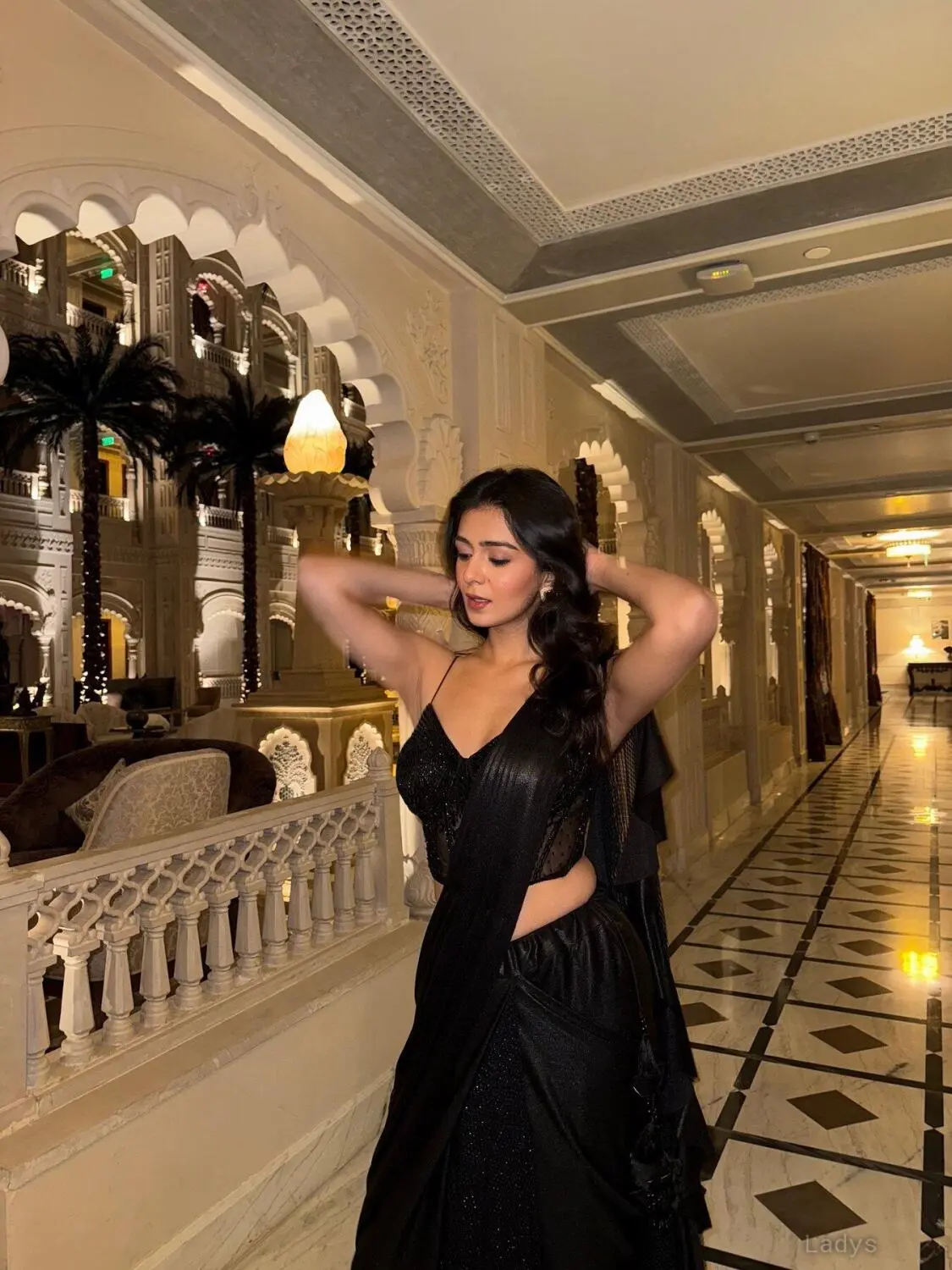 Neha, 21 years brunette escorts in Abu Dhabi, height 168 sm, Weight kg