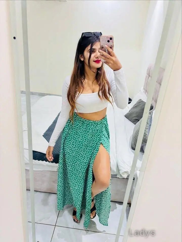 Anushka, 22 years brunette escorts in Agra, height 170 sm, Weight  kg