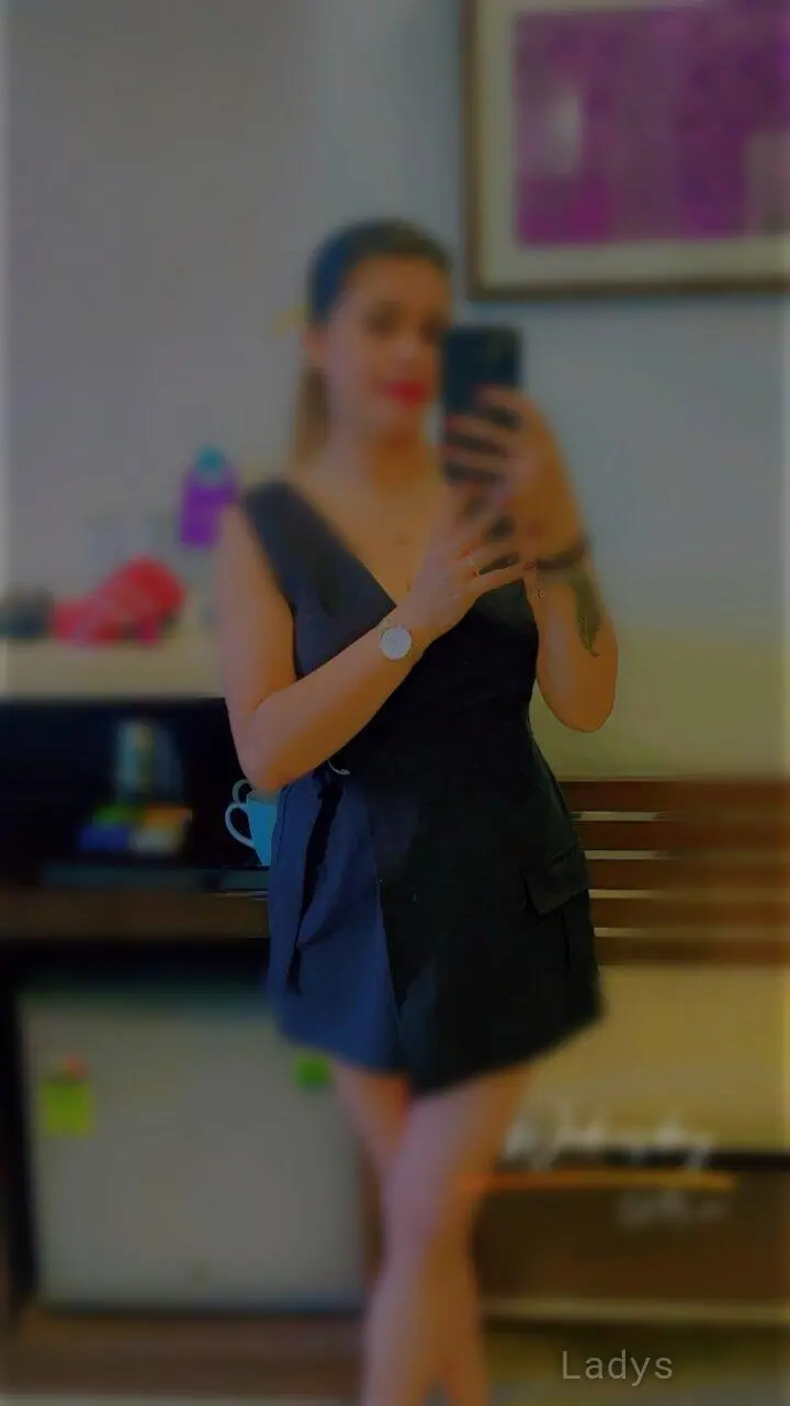 Divya, 24 years brunette escorts in Ahmedabad, height 158 sm, Weight  kg