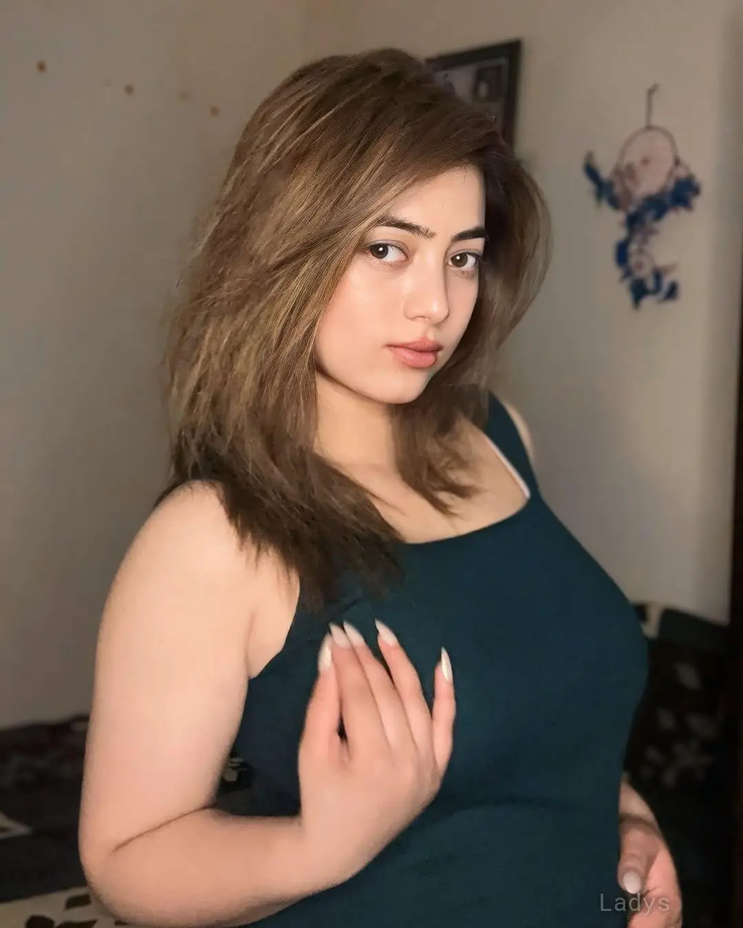 Himani, 23 years brunette escorts in Ahmedabad, height 153 sm, Weight  kg
