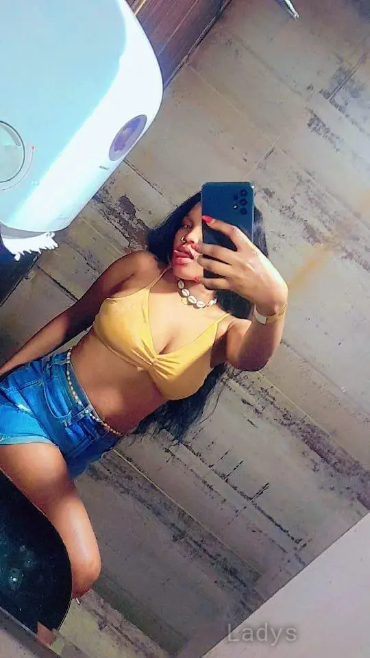 Ketrah, 23 years brunette escorts in Ahmedabad, height 168 sm, Weight kg