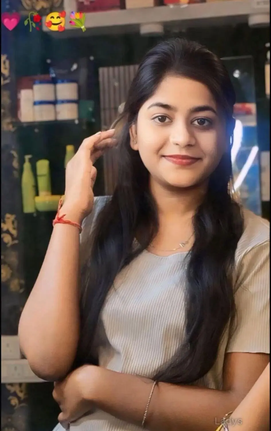 Ola, 22 years brunette escorts in Ahmedabad, height 162 sm, Weight  kg