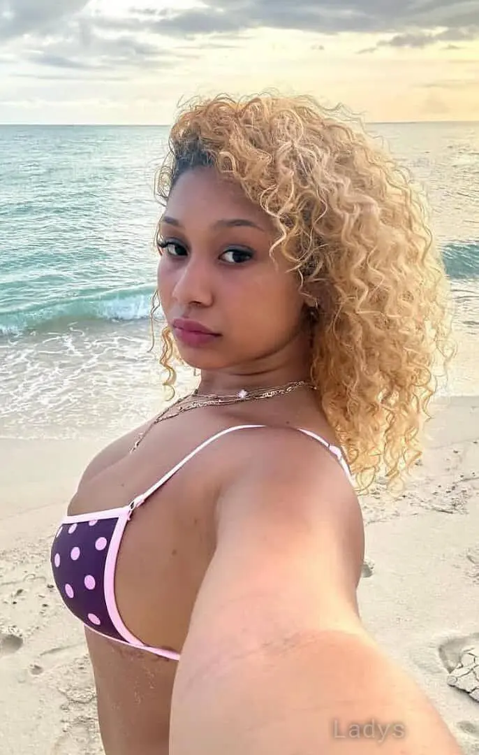 Young Super Tight African Girl Jean, years brunette escorts in Ahmedabad, height sm, Weight kg