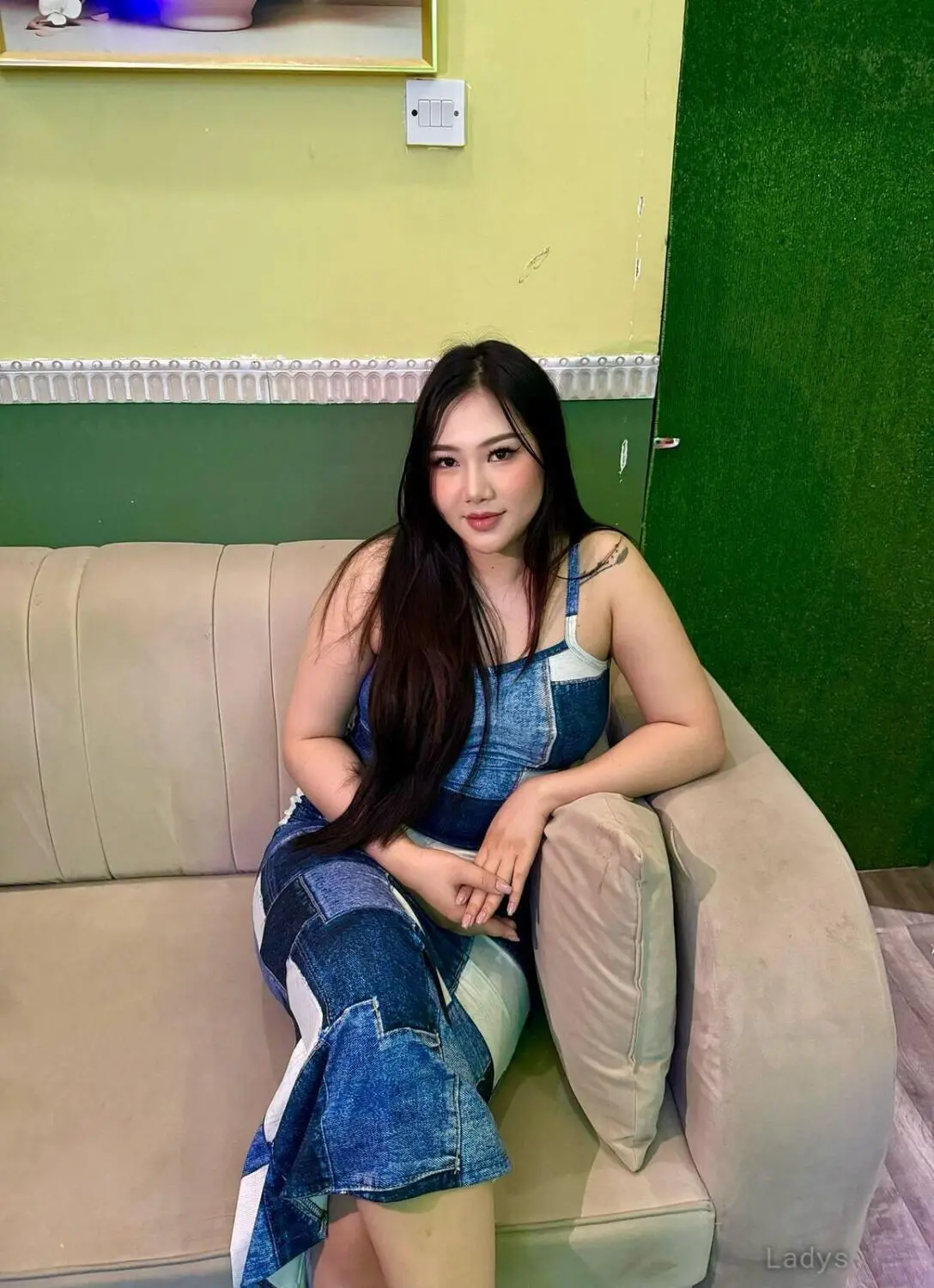 Rinya, 20 years brunette escorts in Ajman, height 160 sm, Weight kg