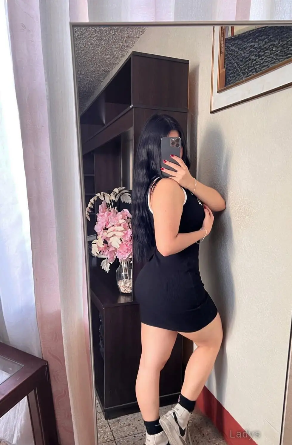 Sultana, 19 years brunette escorts in Ajman, height 156 sm, Weight  kg