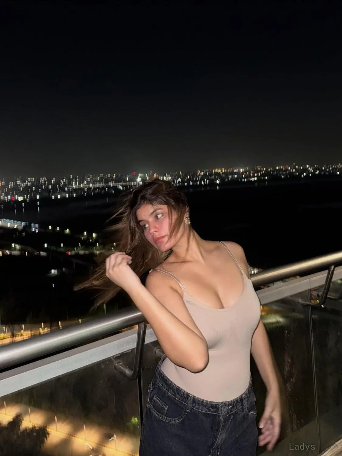 Nandini, 23 years brunette escorts in Al Ain, height 168 sm, Weight  kg