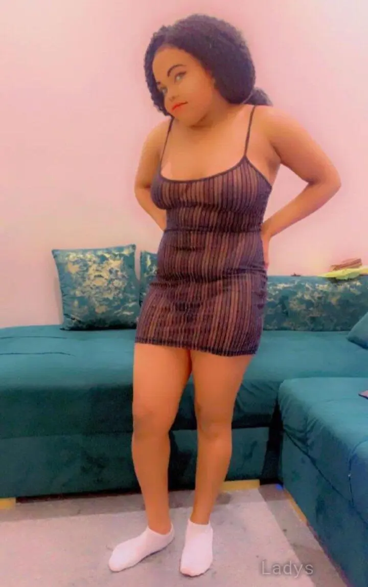 Lovicious, 21 years brunette escorts in Al Kharj, height 140 sm, Weight kg