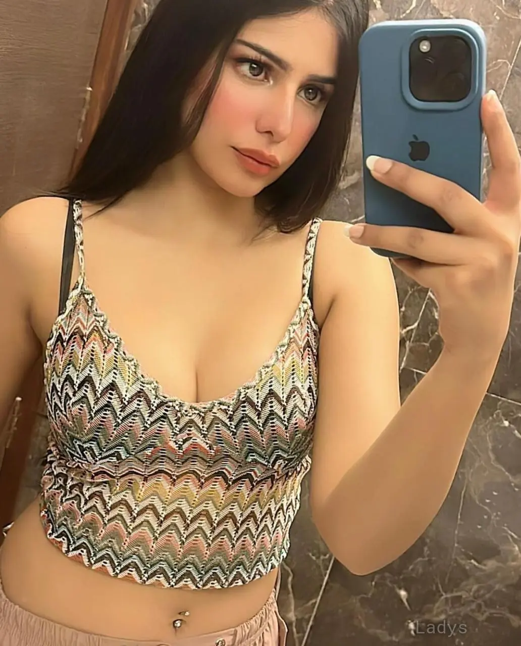 Nita, 22 years brunette escorts in Al Khobar, height 165 sm, Weight kg