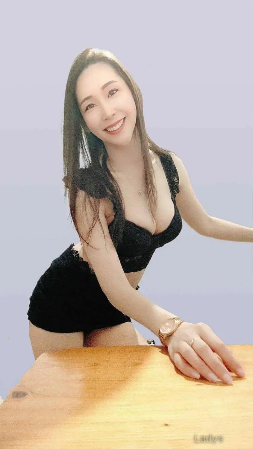 Numtal, 26 years brunette escorts in Al Khobar, height 167 sm, Weight  kg