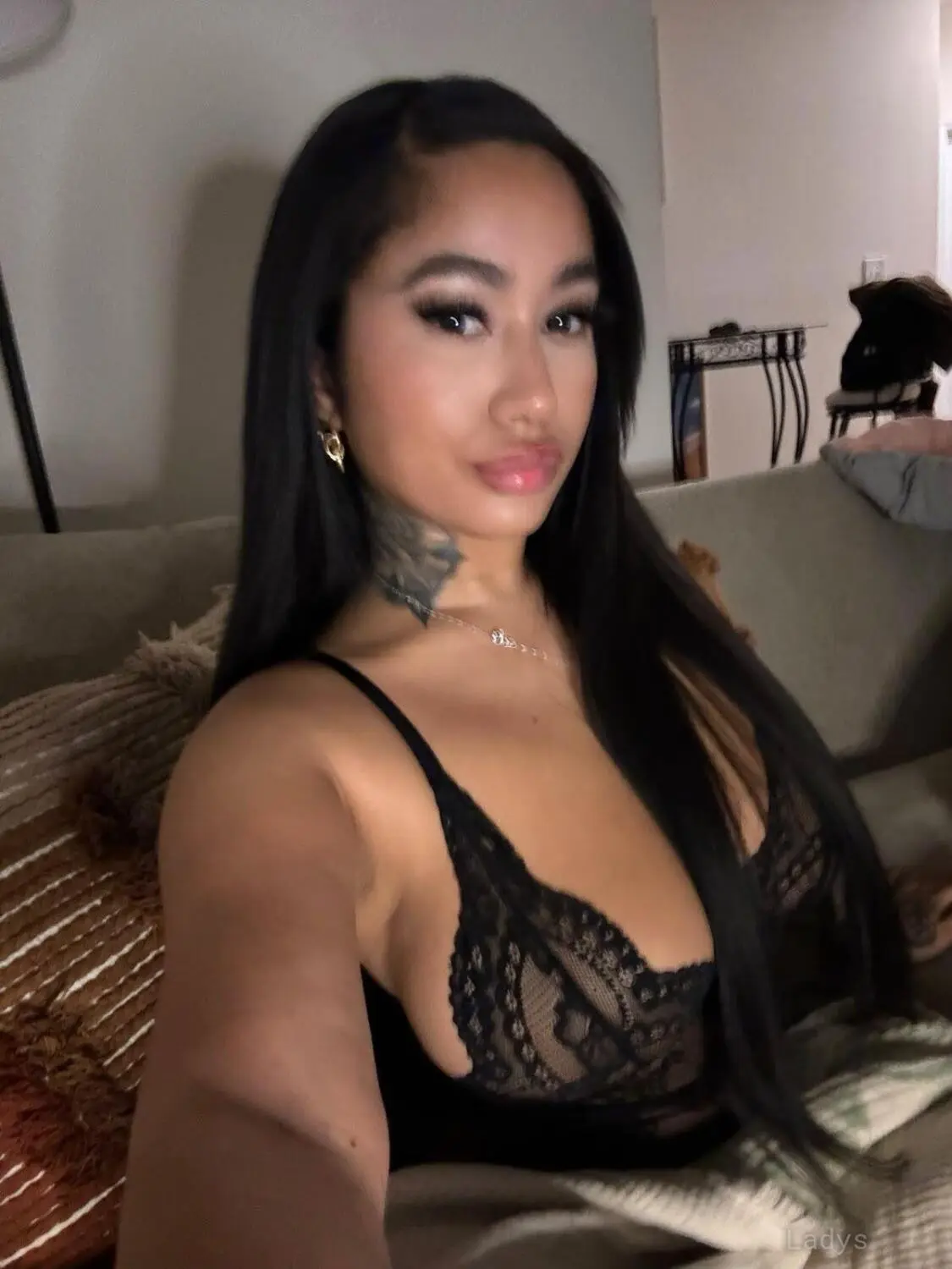 juliedian, 28 years brunette escorts in Albany, height 140 sm, Weight 42 kg