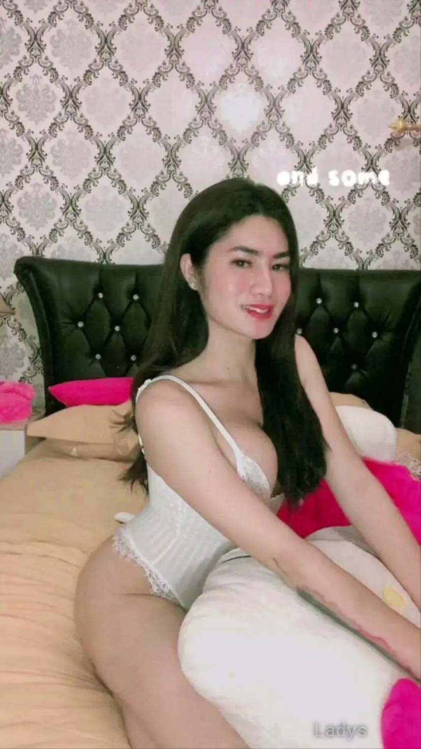 Caca, 24 years brunette escorts in Bali, height 168 sm, Weight  kg