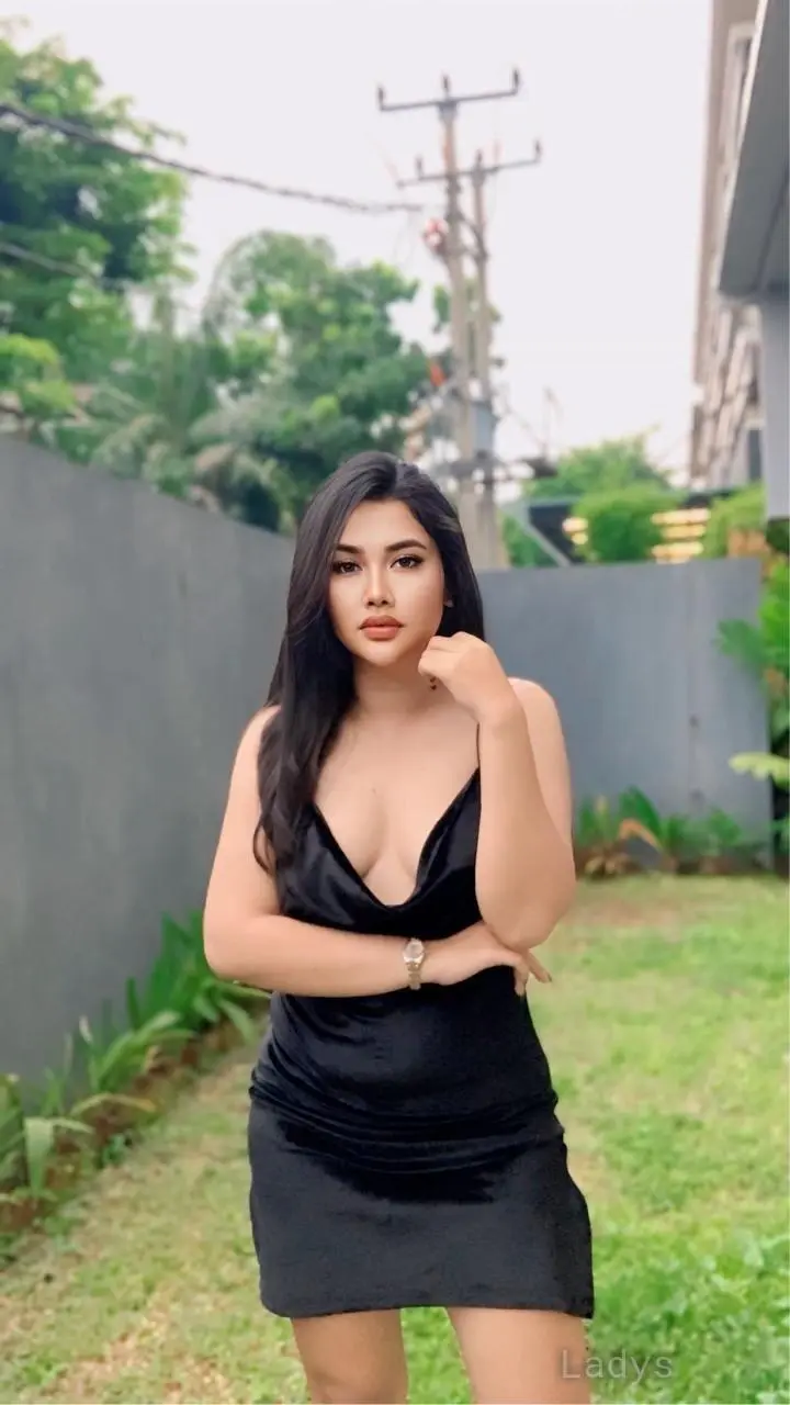 Eveline, 23 years brunette escorts in Bali, height 160 sm, Weight  kg