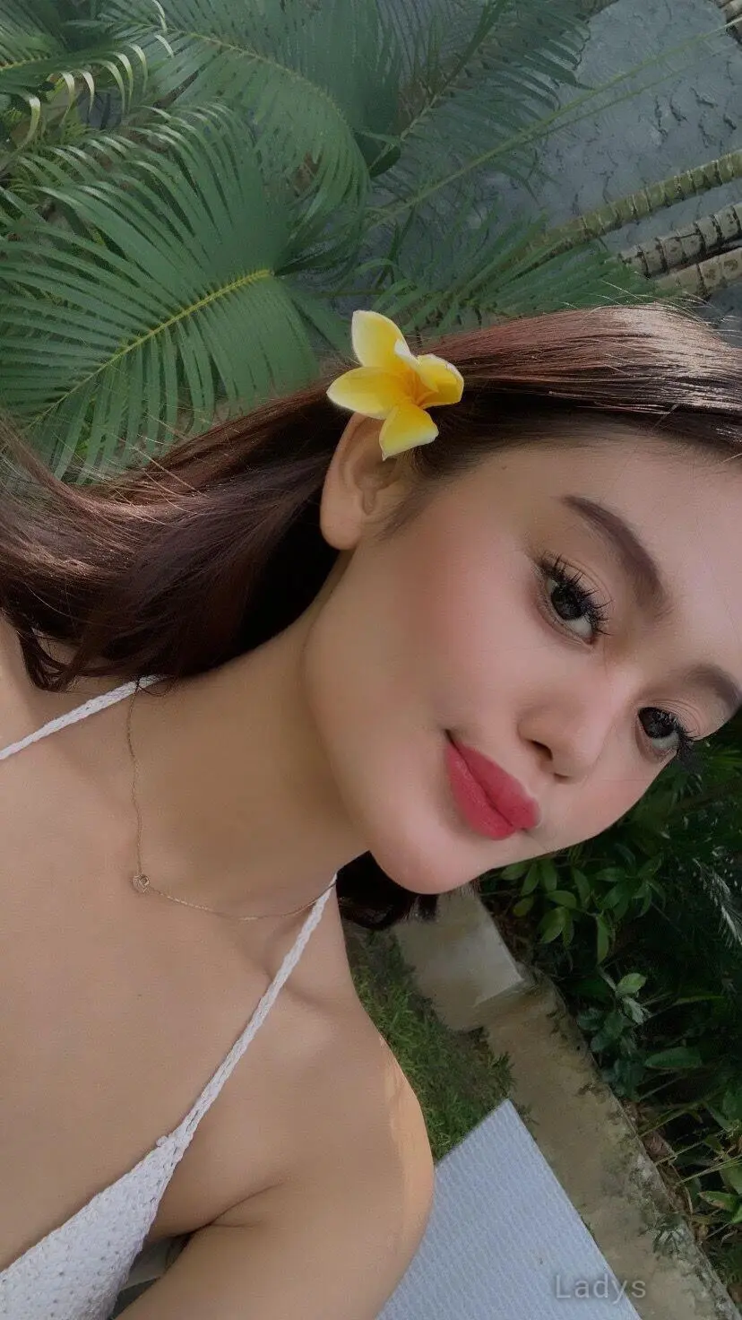 Giesha, 19 years brunette escorts in Bali, height 160 sm, Weight  kg