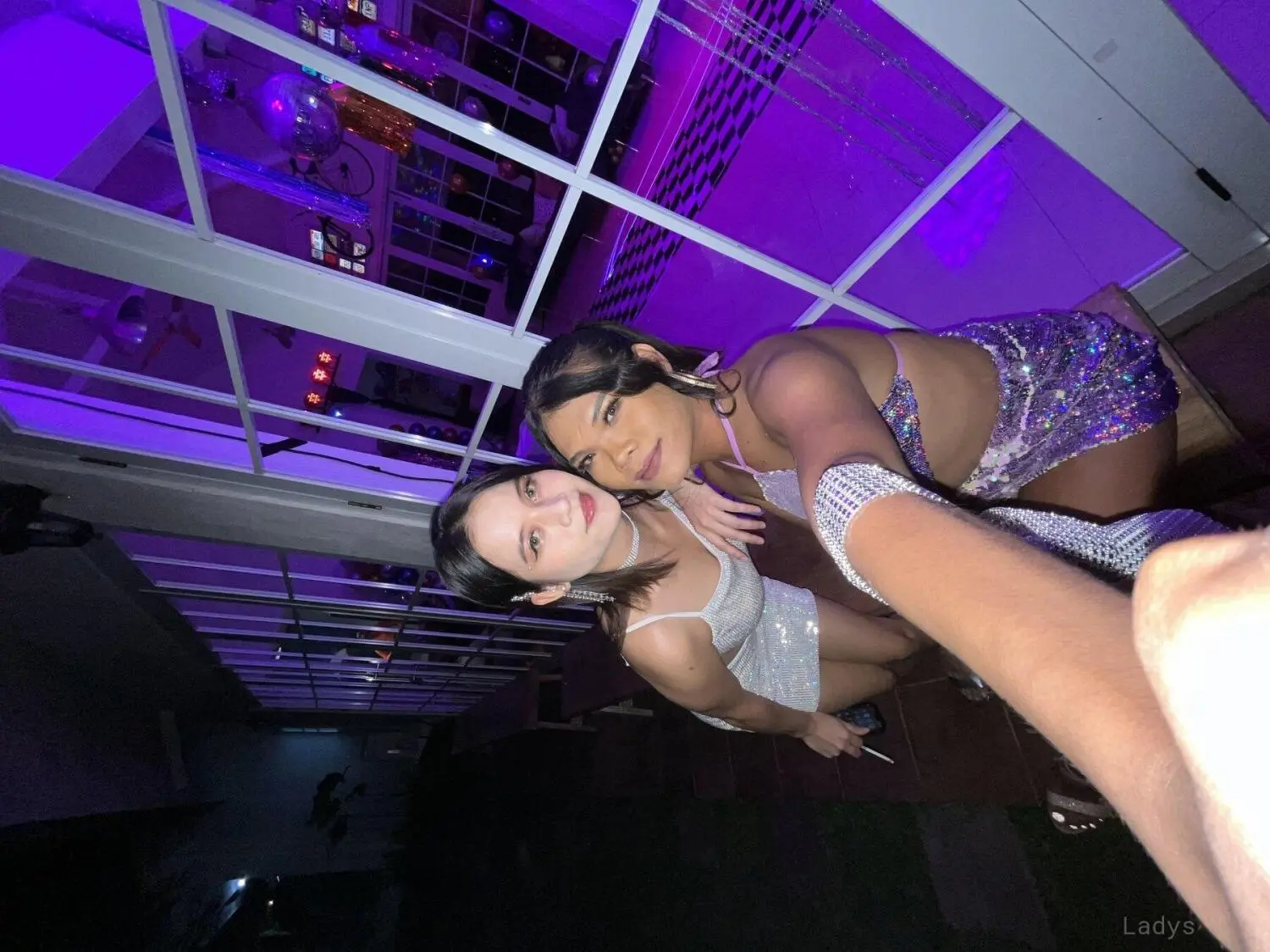 Hana, 24 years brunette escorts in Bali, height 173 sm, Weight kg