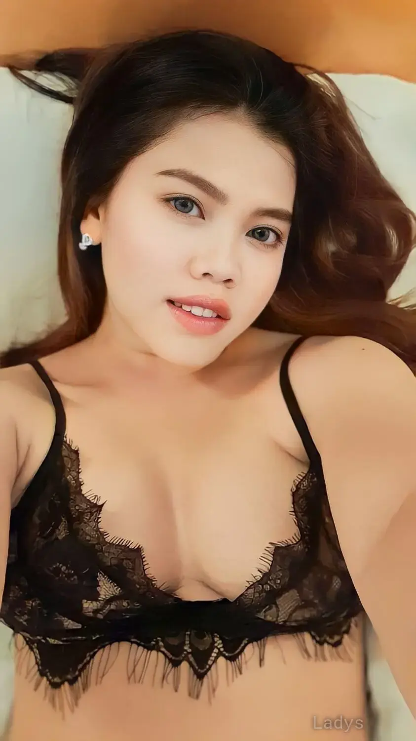 Keyla, 22 years brunette escorts in Bali, height 162 sm, Weight 45 kg