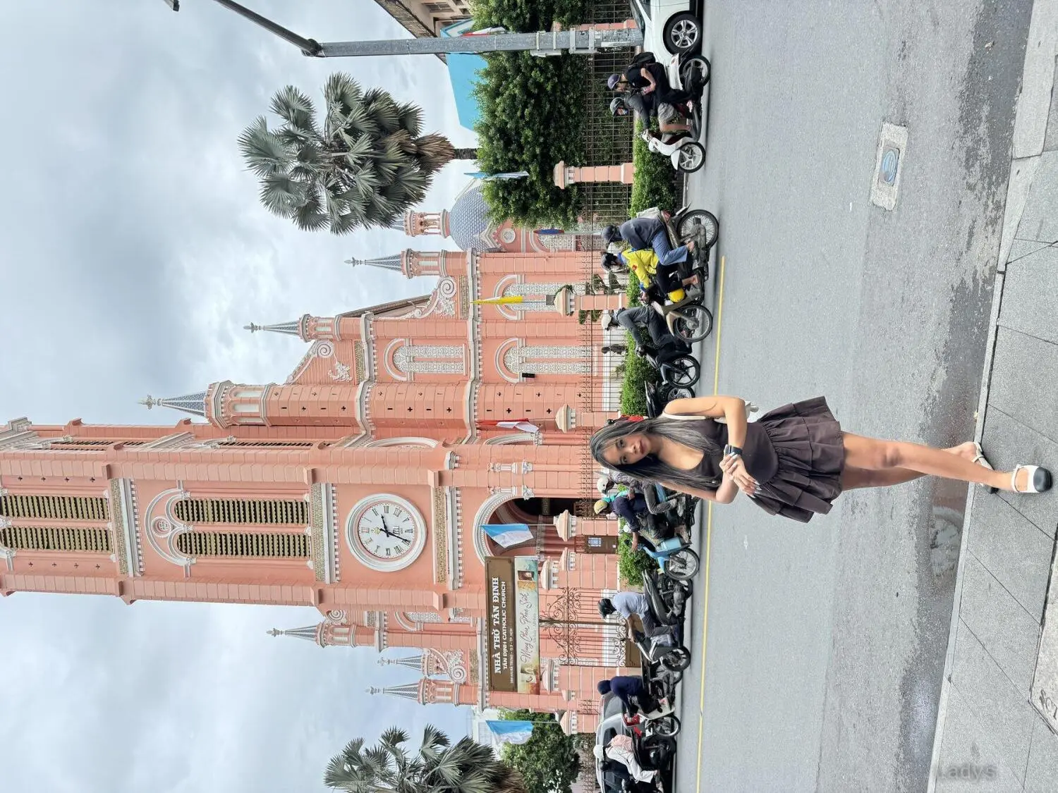 Puteri, 21 years brunette escorts in Bali, height 153 sm, Weight  kg