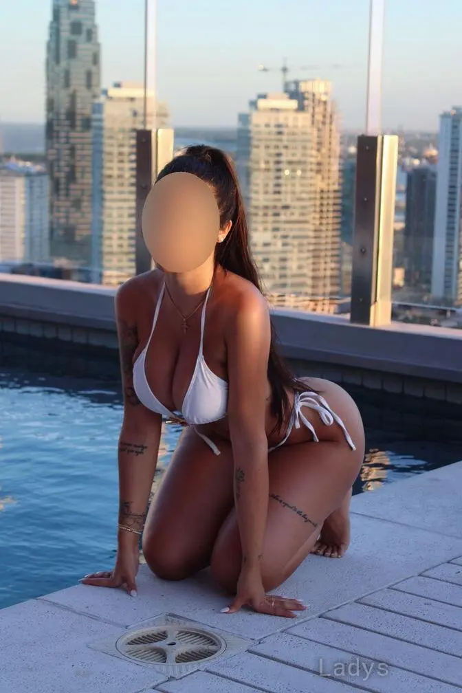 Hannah, 24 years brunette escorts in Baltimore, height 161 sm, Weight 56 kg