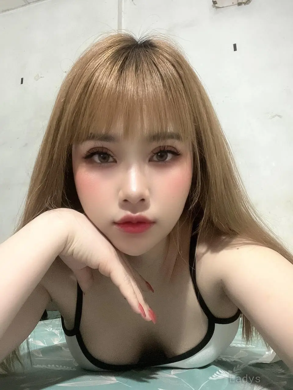 Roxanne, 23 years brunette escorts in Bandar Seri Begawan, height 171 sm, Weight  kg