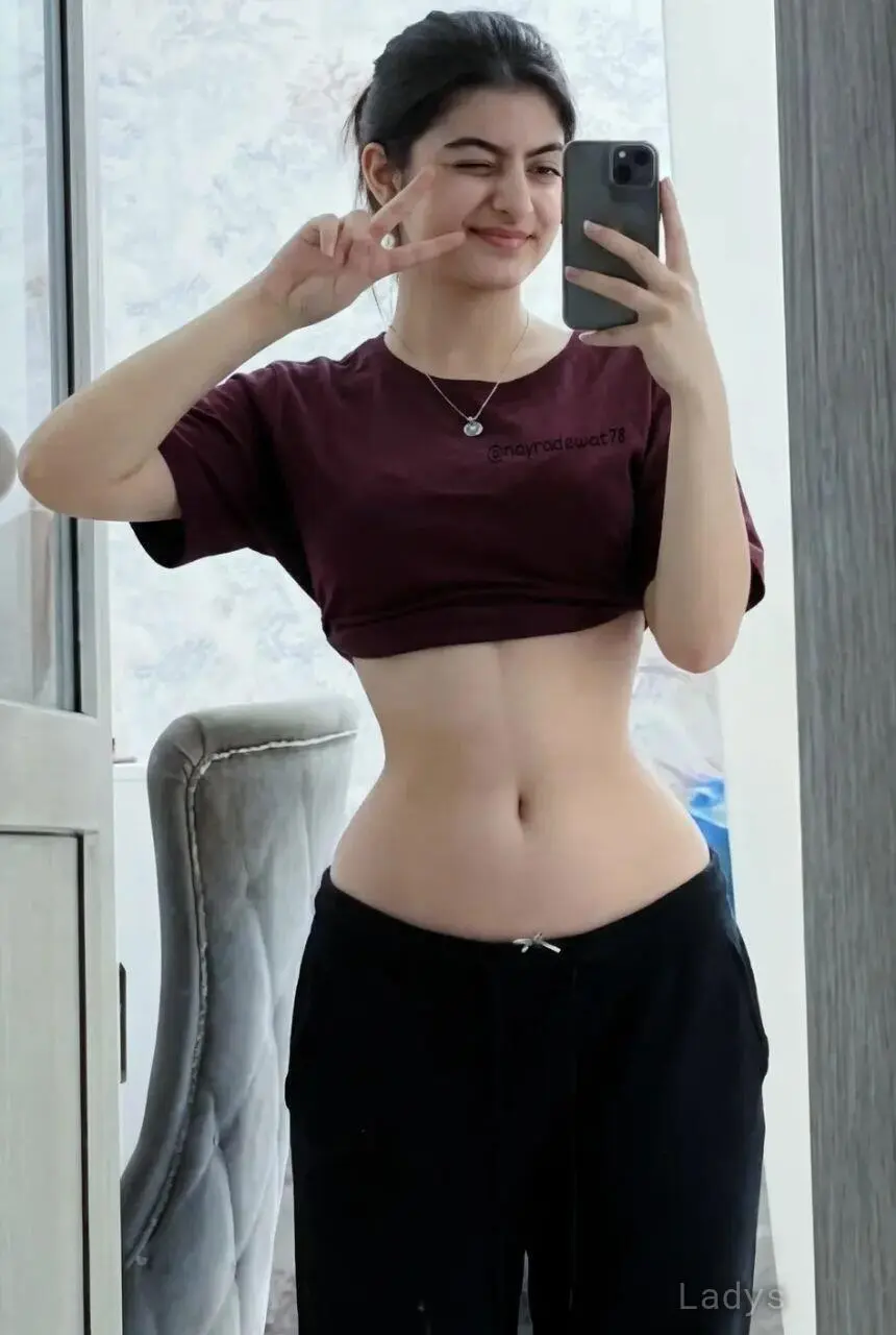 Aditi, 21 years brunette escorts in Bangalore, height 165 sm, Weight  kg