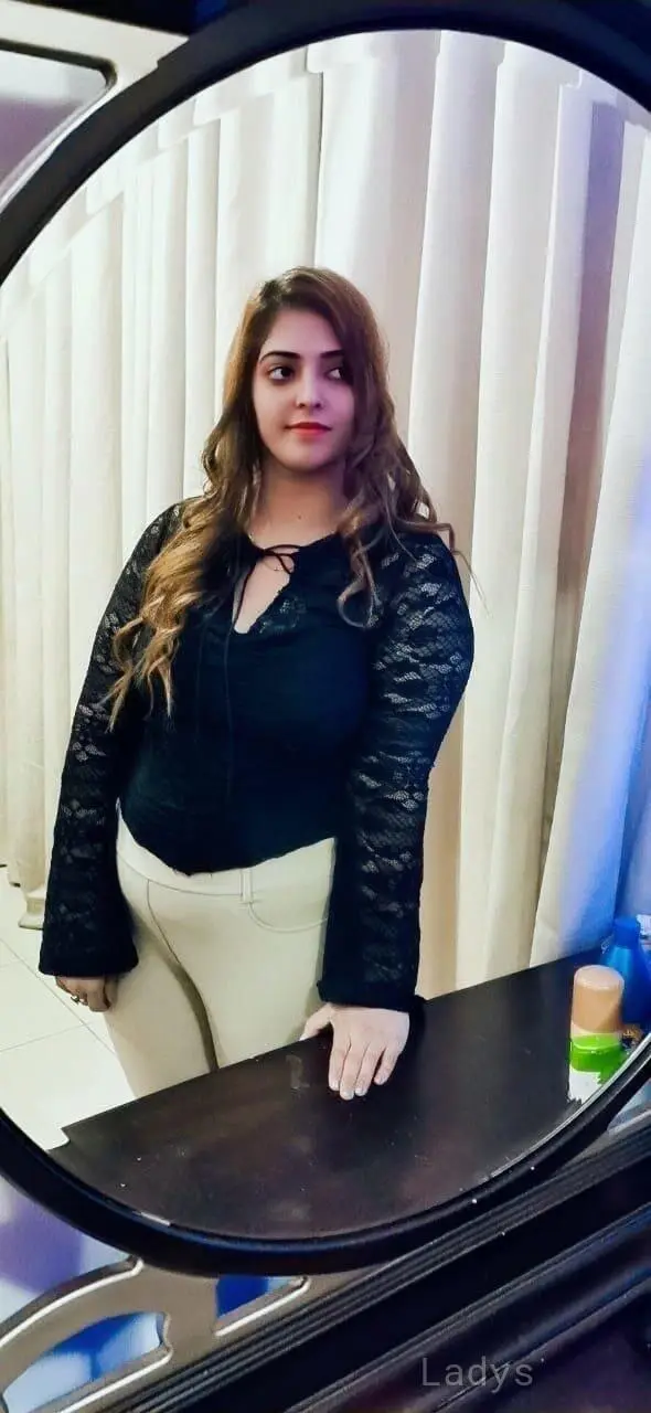 Banglore, 22 years brunette escorts in Bangalore, height 154 sm, Weight kg